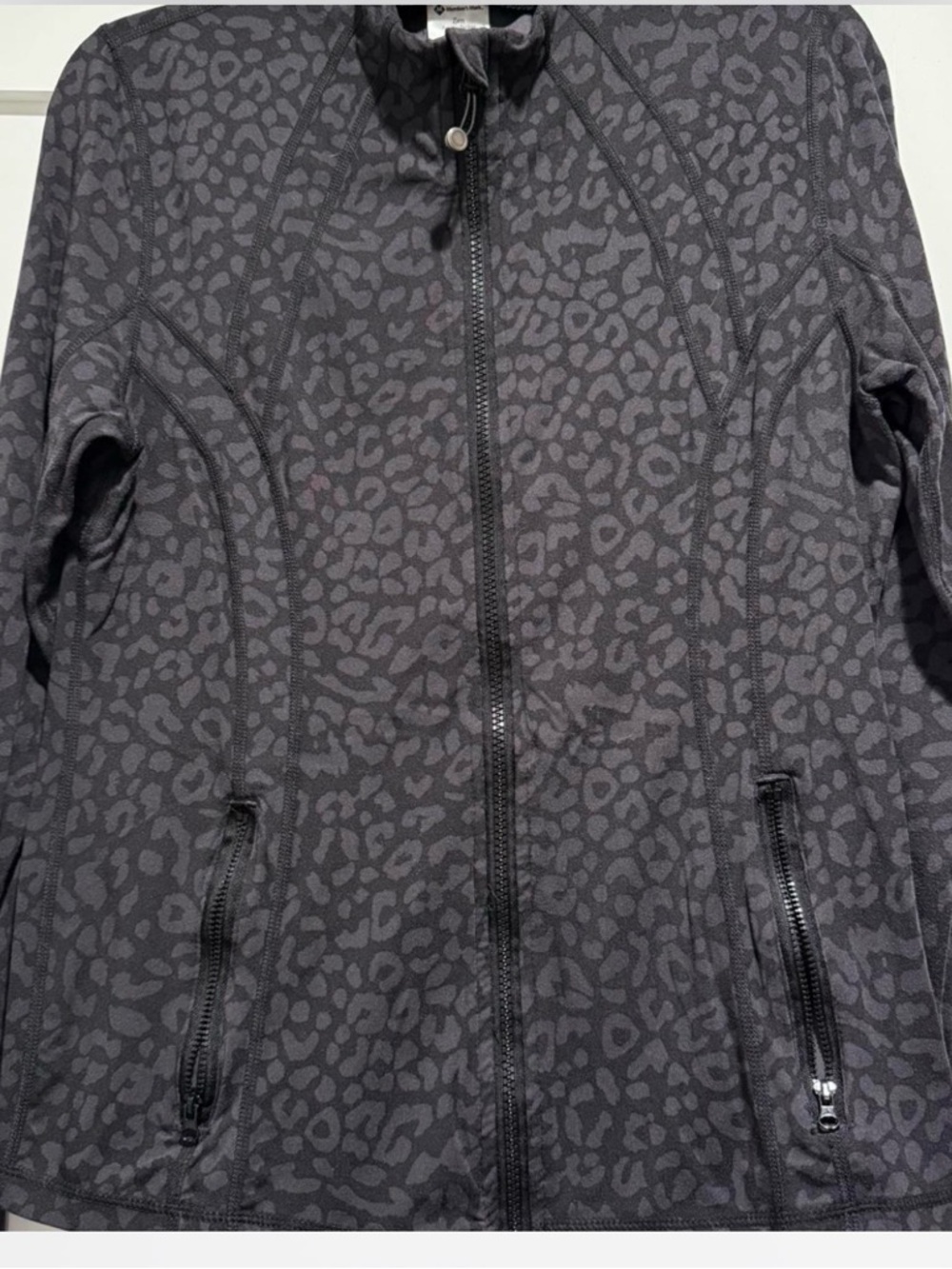 Define Jacket cheetah leopard animal print zip up